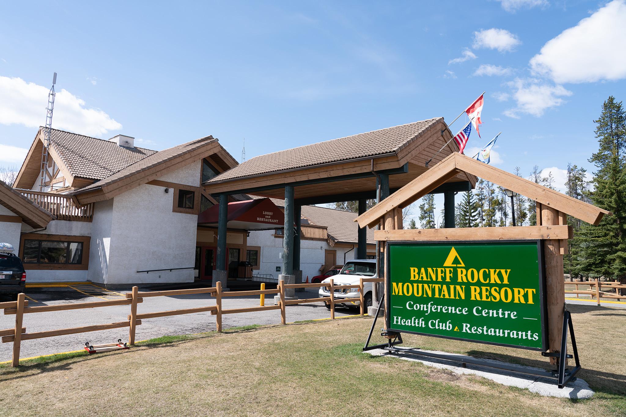 Banff Rocky Mountain Resort Exterior foto